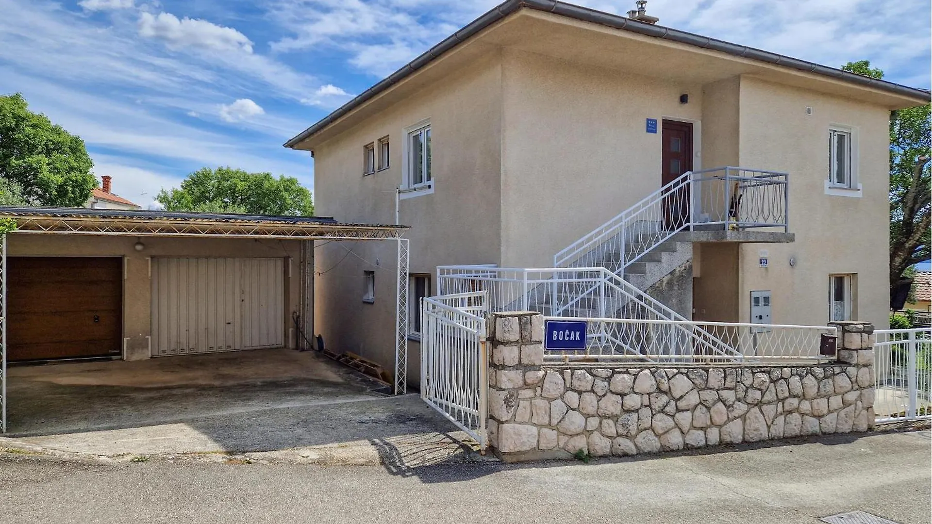 Awesome Apartment In Novi Vinodolski With Kitchen