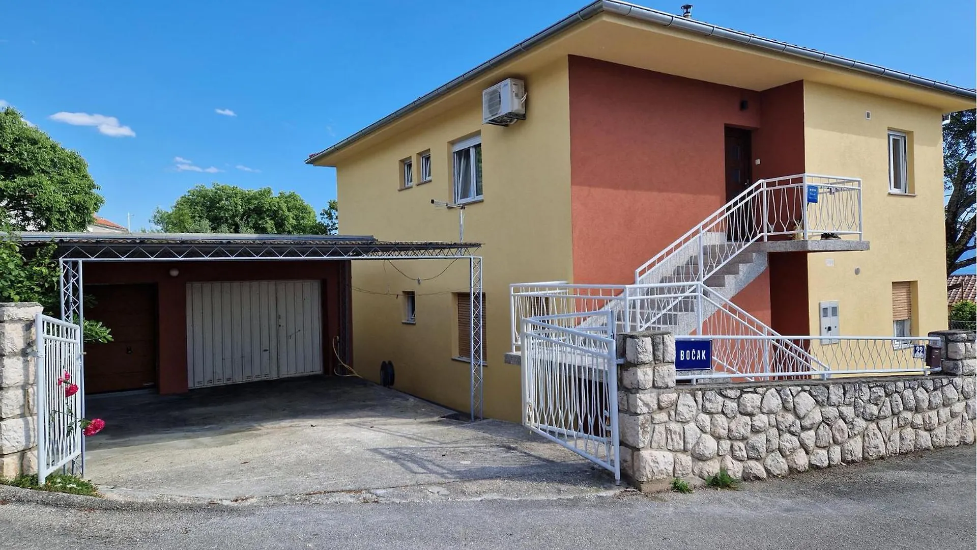 Awesome Apartment In Novi Vinodolski With Kitchen